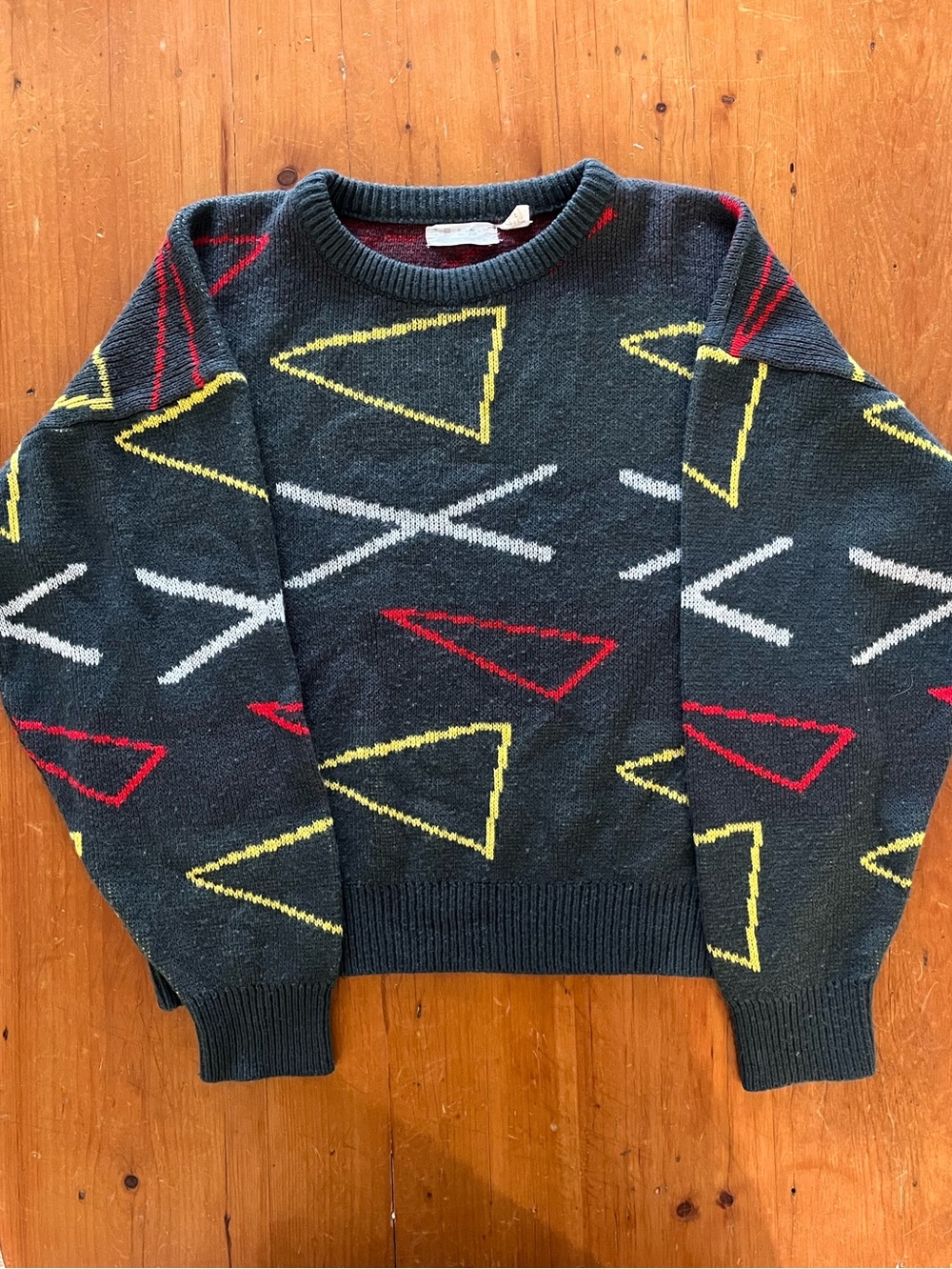 Vintage Men's Gray Patterned Crewneck Sweater with Red, Yellow & Gray Accents
